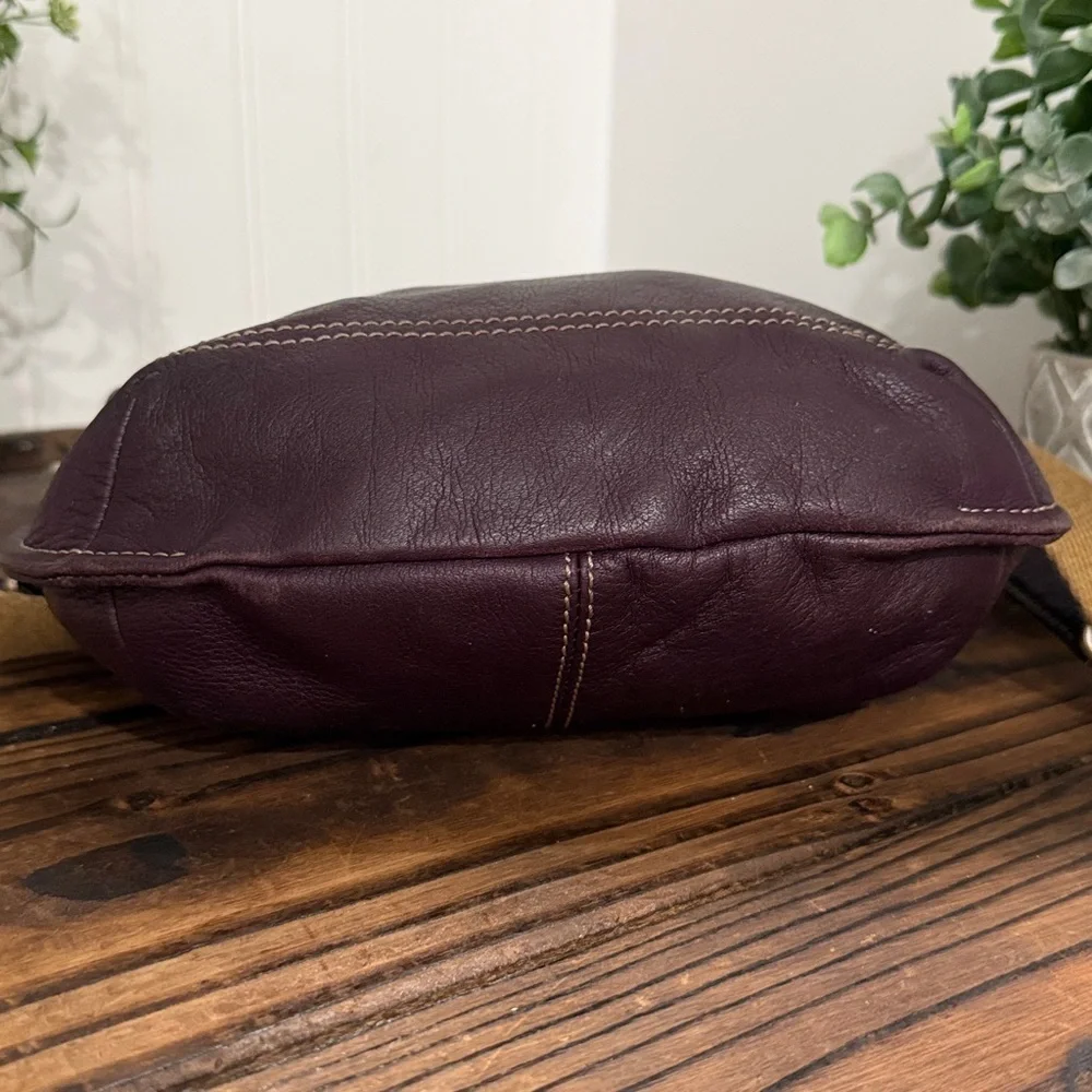 B. Makowsky Perfectly Plum Leather Crossbody Bag